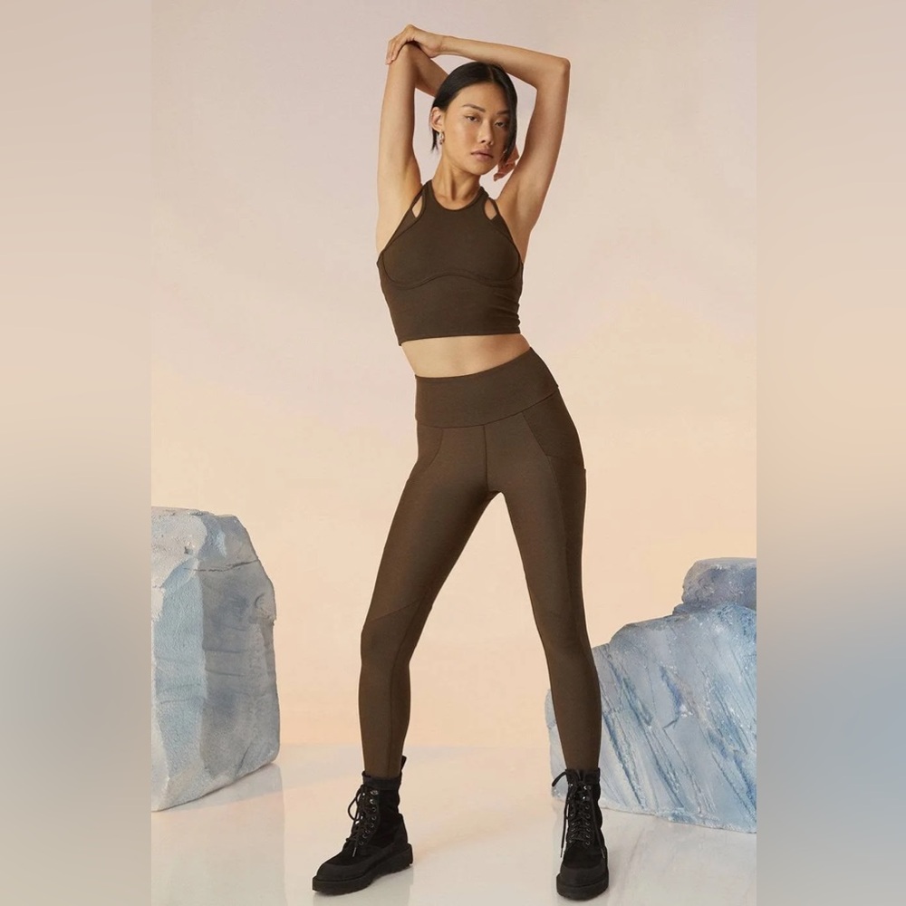 ALO Yoga Ribbed Airlift High-Waist 7/8
Enchanted Legging Espresso XS